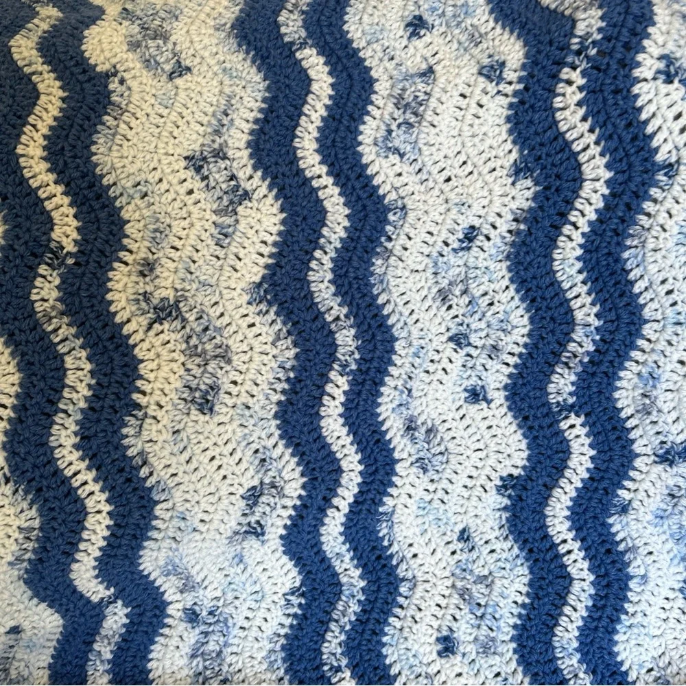 Lg Knitted Afghan / Throw Blanket Wave Pattern Mixed Blue White 45